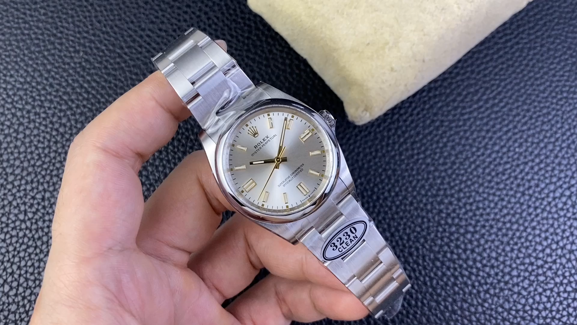 Rolex Oyster Perpetual 41 Silver Dial Steel M124300 0001 Men's Watch
